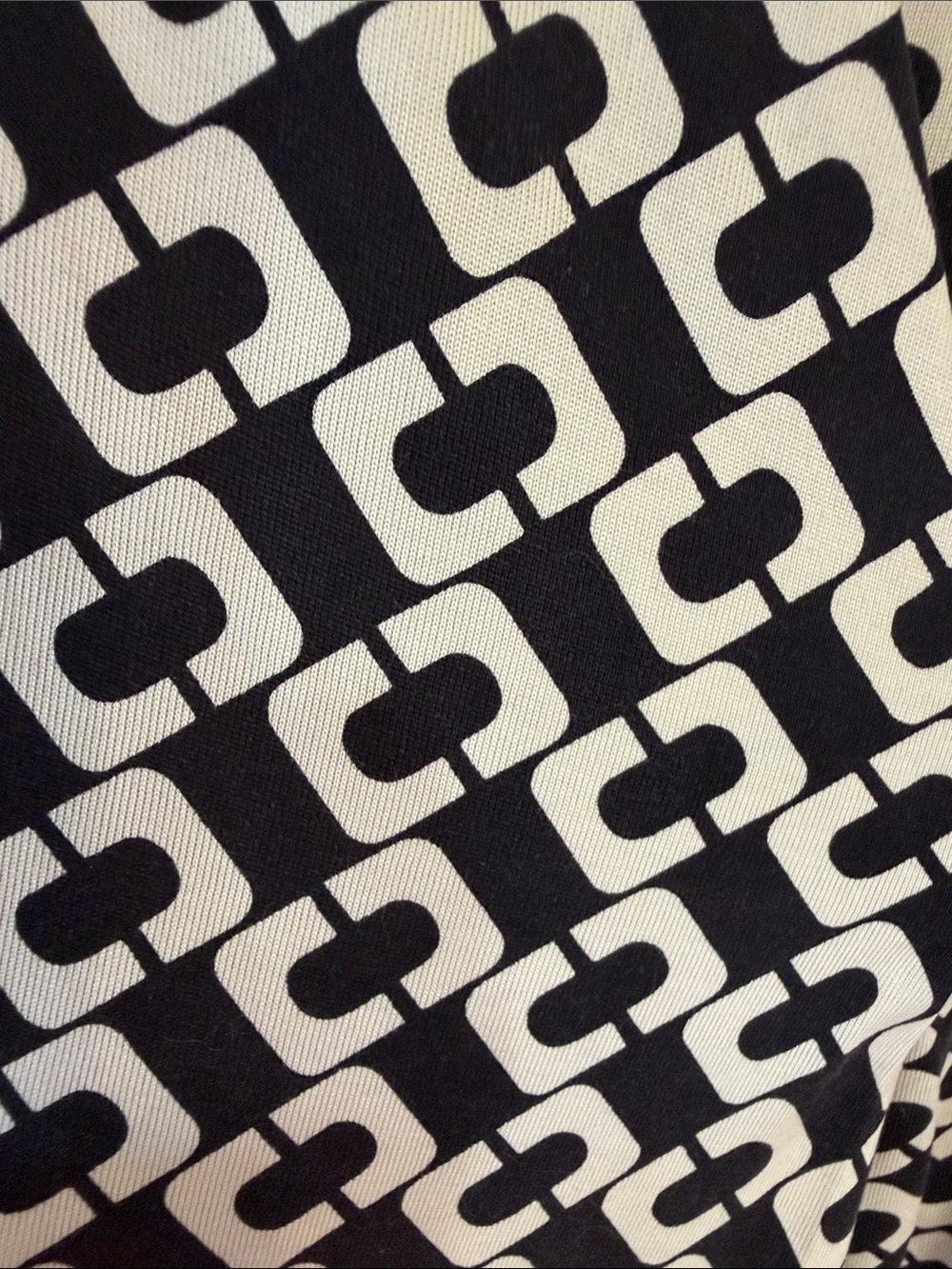 Diane Von Furstenberg Black & White Geometric Wrap Dress - Picture 3 of 9